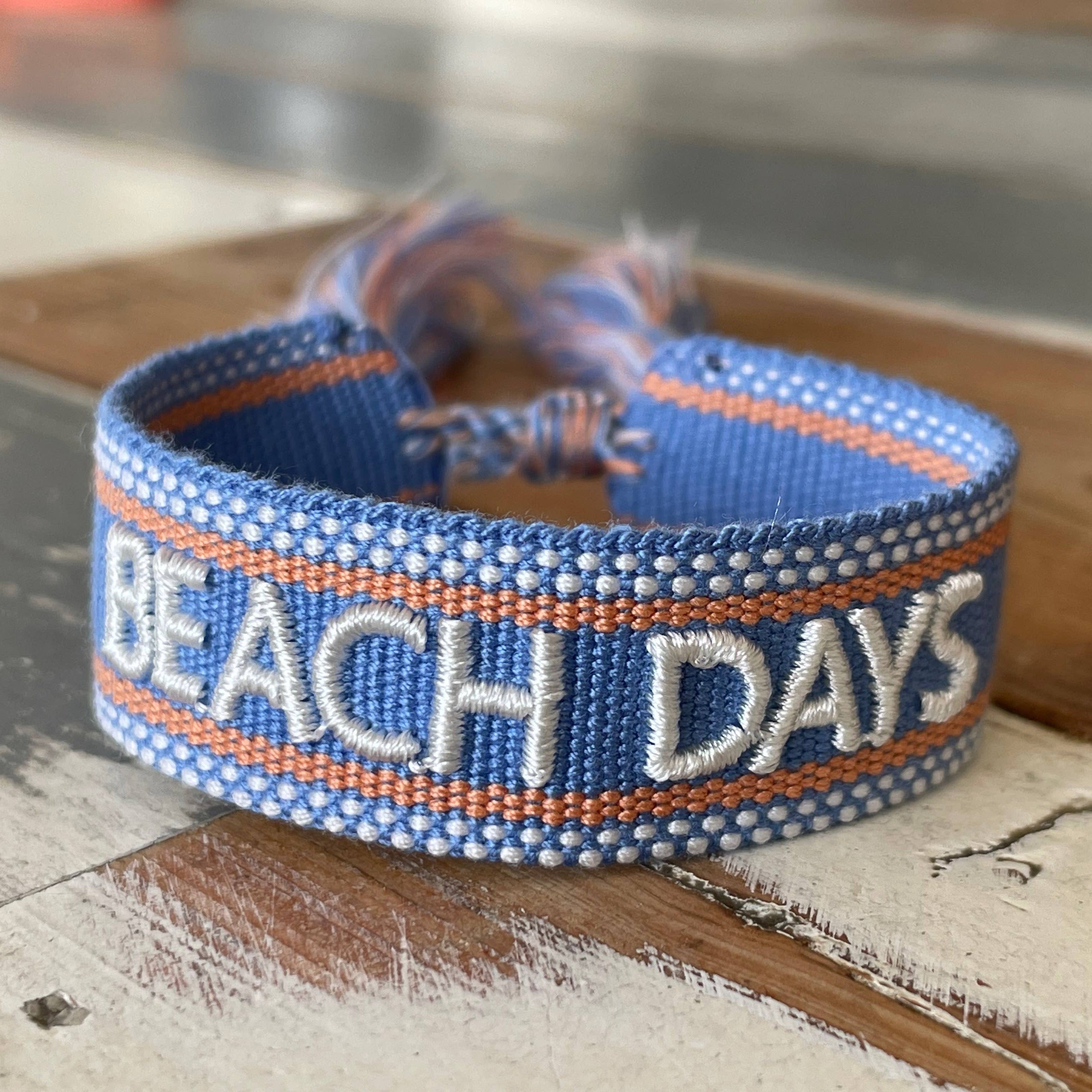 Armband Beach Days — Gewebt, größenverstellbar
