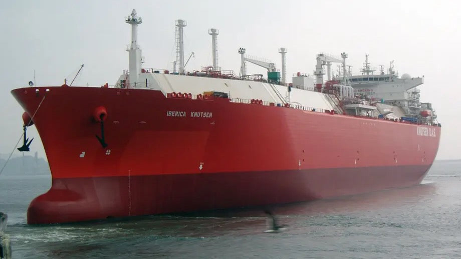 Großer LNG-Tanker läuft vor Rügen auf Grund