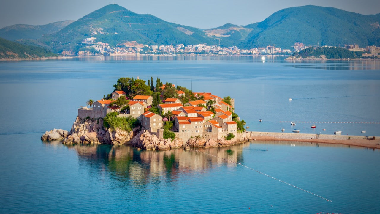 Fischer und Filmstars - die Hotelinsel Sveti Stefan in Montenegro