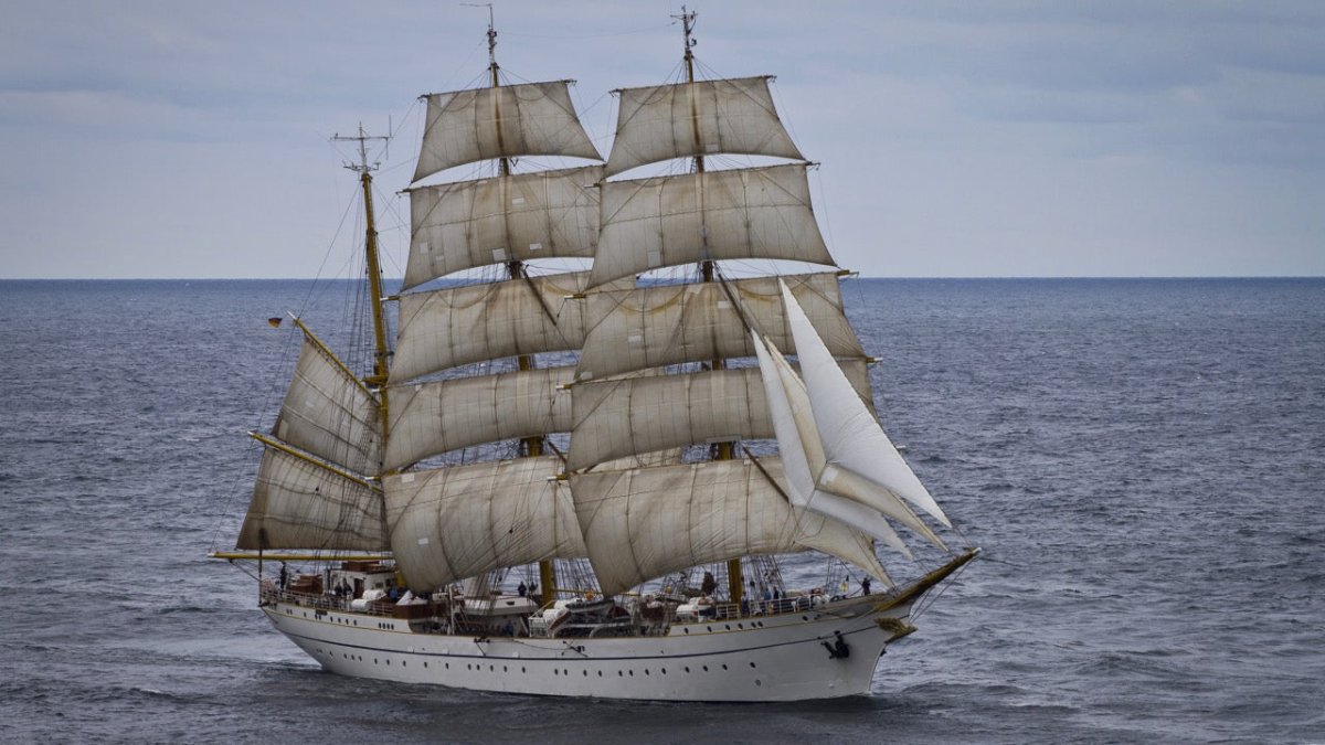 Beim Landgang angesteckt? Corona auf der Gorch Fock - Ankerherz Verlag