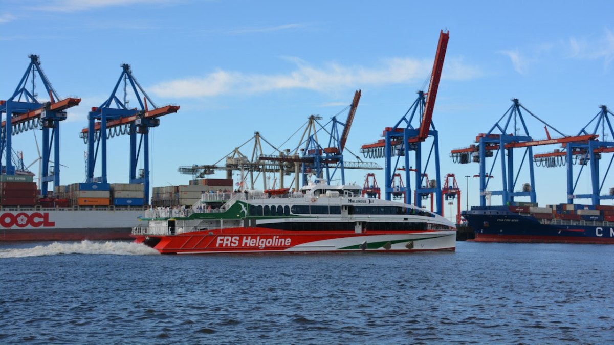 Halunder Jet fährt wieder von Hamburg nach Helgoland - Ankerherz Verlag