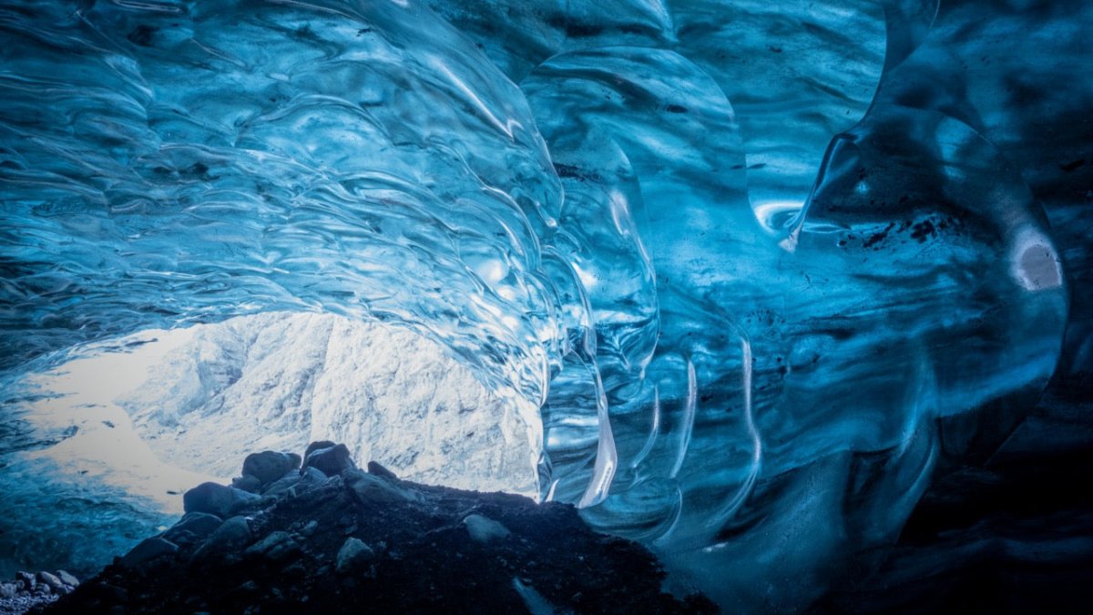 Island: Mindestens ein Toter beim Einsturz einer Eishöhle - Ankerherz Verlag