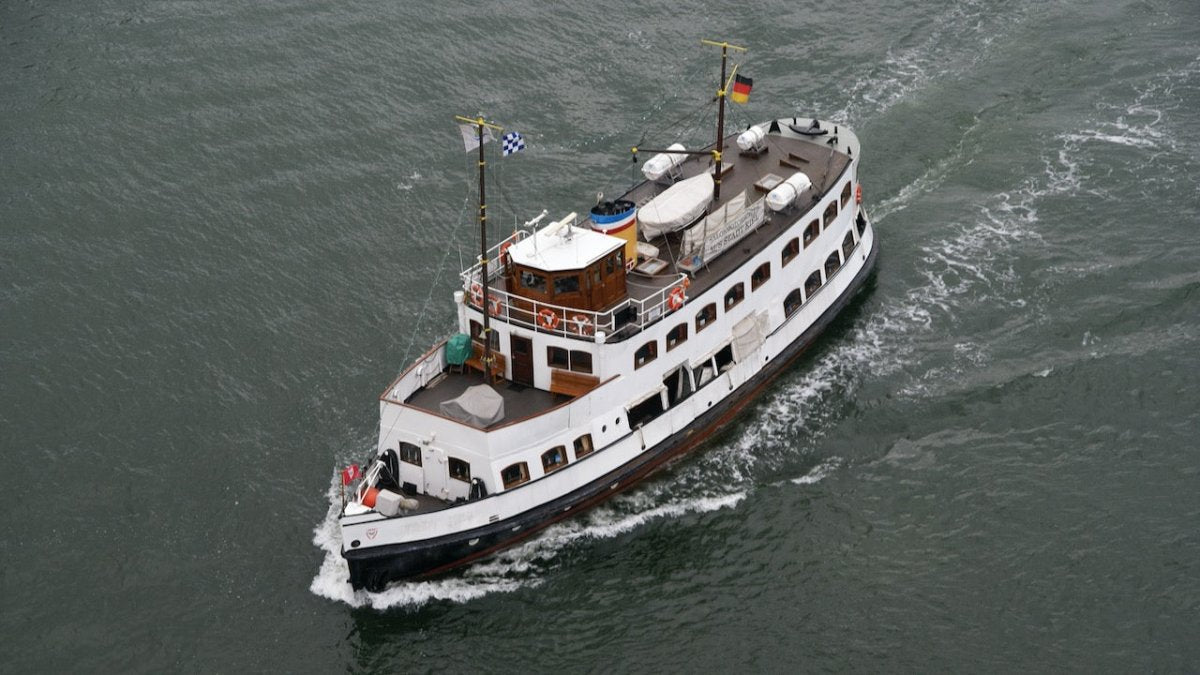 Kieler Förde: Feuer an Bord des Salonmotorschiffs Stadt Kiel - Ankerherz Verlag