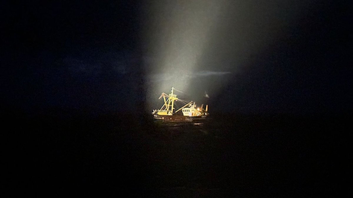 Rettung für „Dunkles Schiff“ im Sturm auf dem Ärmelkanal - Ankerherz Verlag