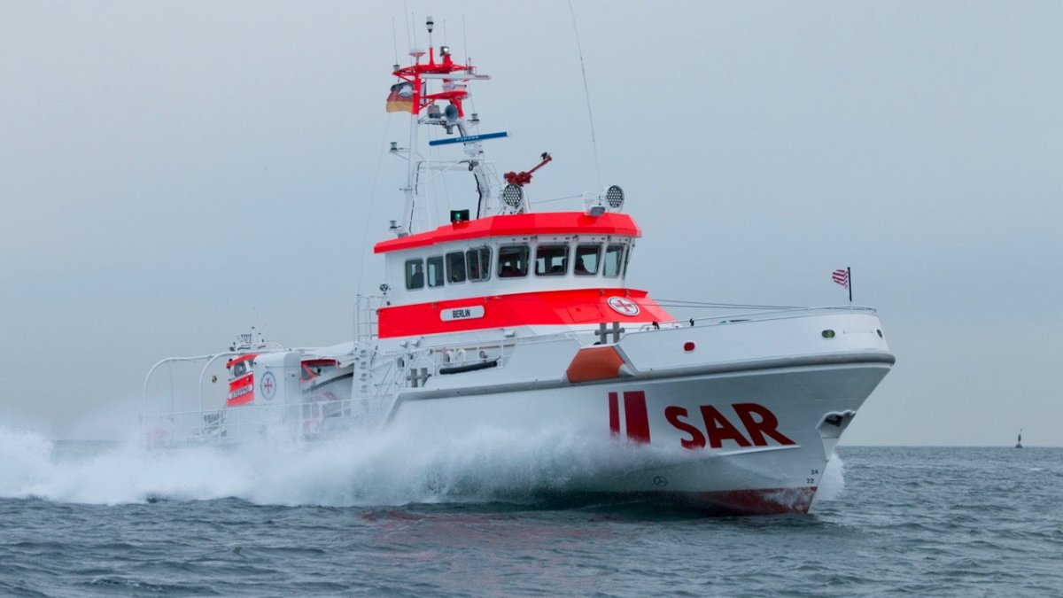 Seenotretter der Station Laboe befreien drei Angler aus Notlage - Ankerherz Verlag