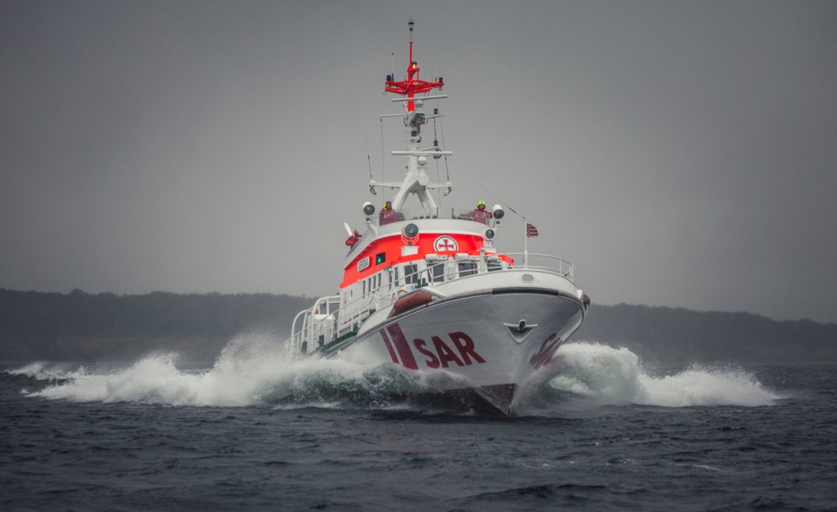 Seenotretter im Einsatz: Ein Wettlauf gegen die Dunkelheit - Ankerherz Verlag