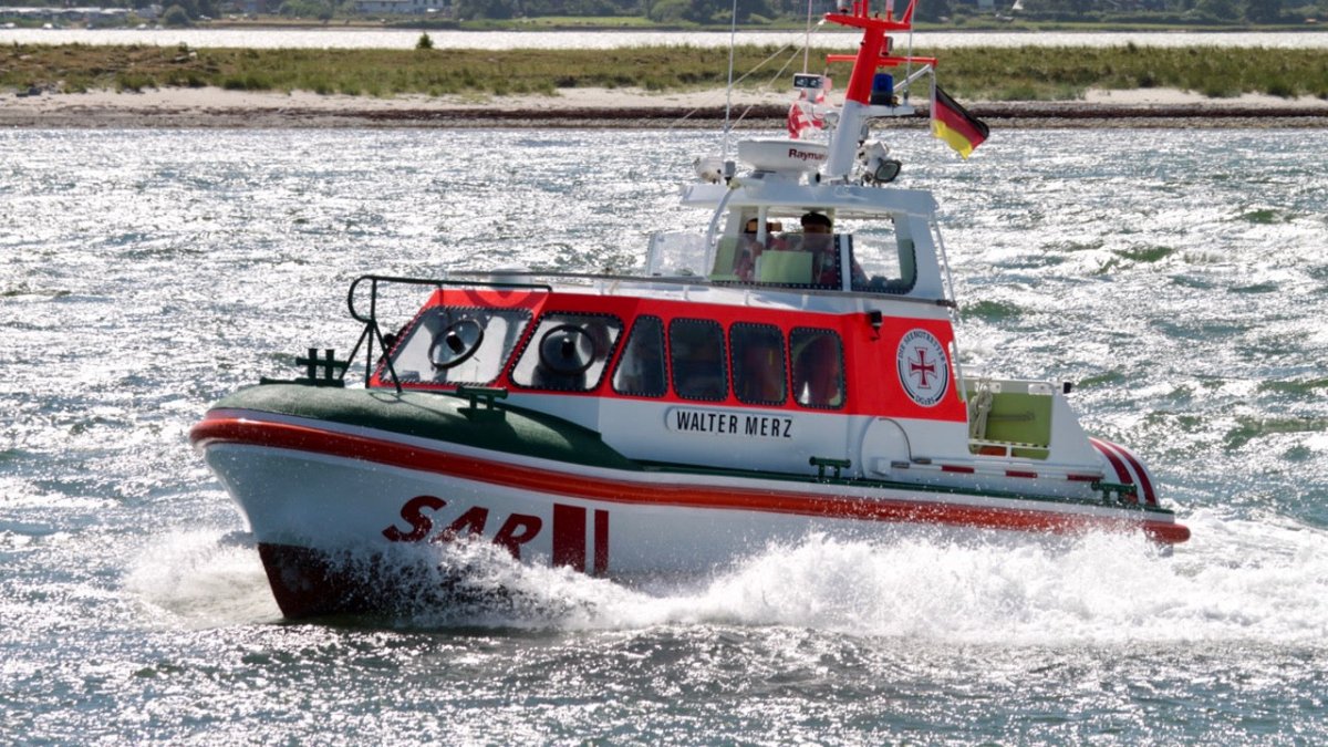 Seenotretter retten vermisste Schwimmer in der Schlei - Ankerherz Verlag