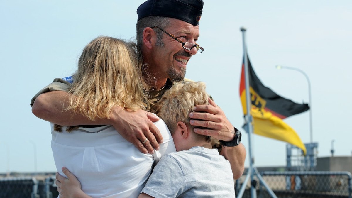 Stefans Geschichten: Unser Respekt für die Angehörigen der Marine - Ankerherz Verlag