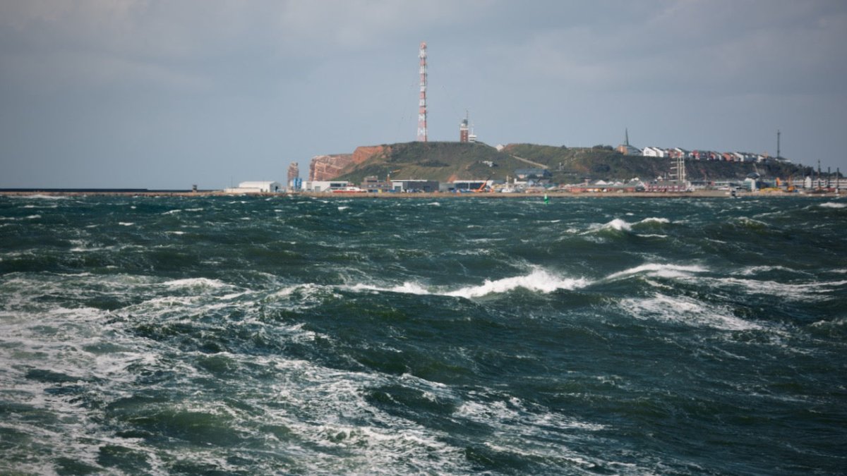 Sturm über Helgoland: heute geht kein Schiff auf die Insel - Ankerherz Verlag
