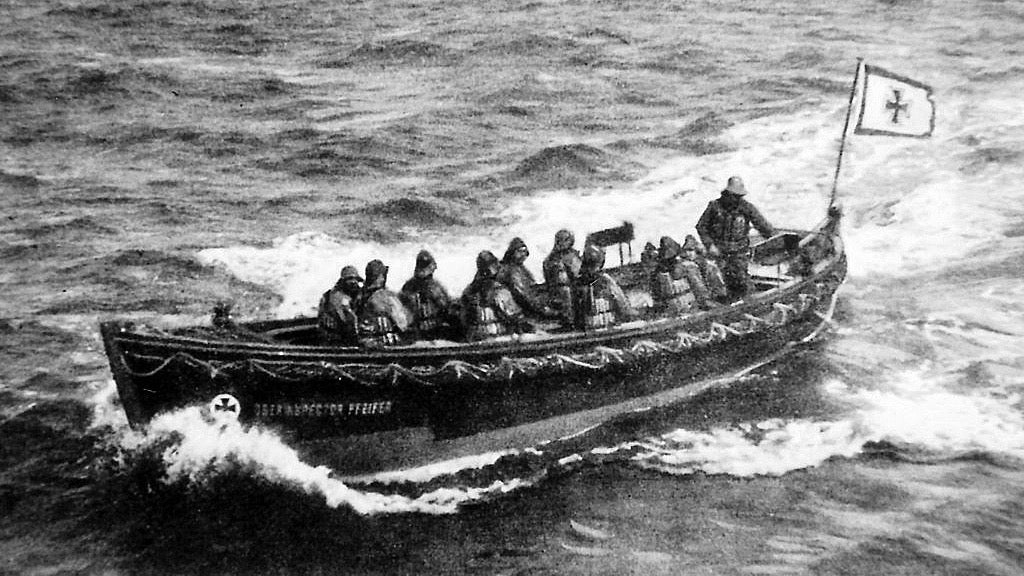 Vor 110 Jahren fuhren die Seenotretter erstmals Motorrettungsboot - Ankerherz Verlag