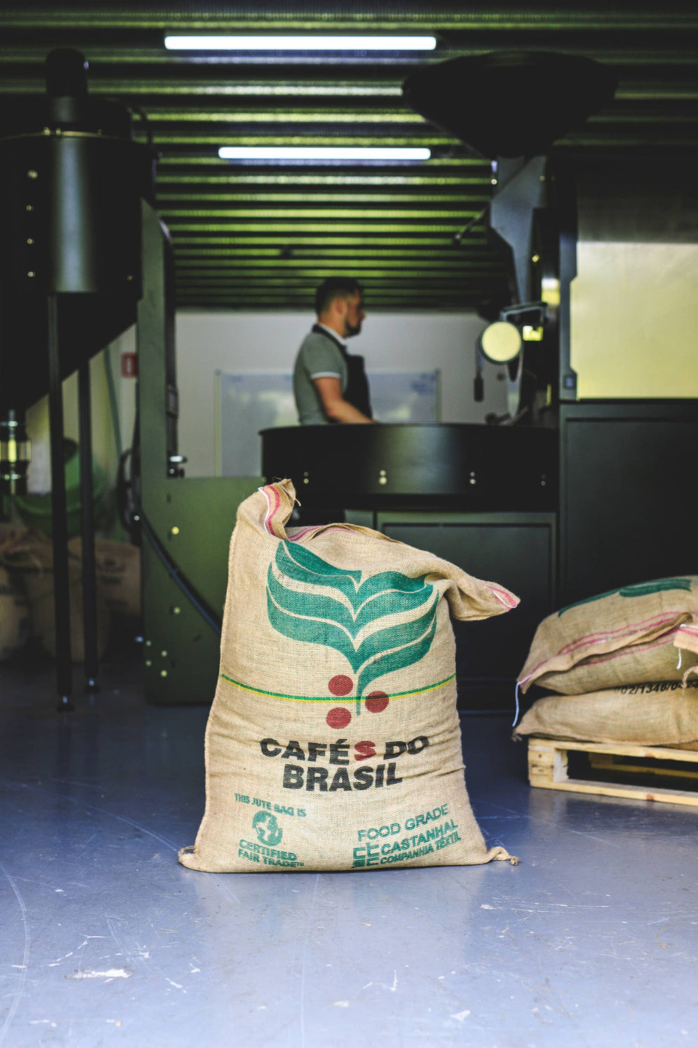 Wild Atlantic Coffee Brady's Coffee – Lifestyle-Aufnahme mit irischer Atlantikküste