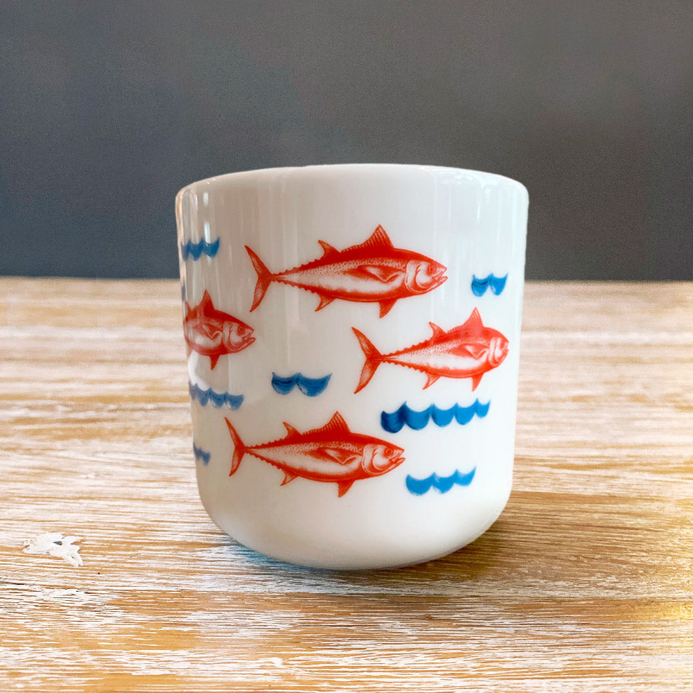 Becher Wellen und Fische