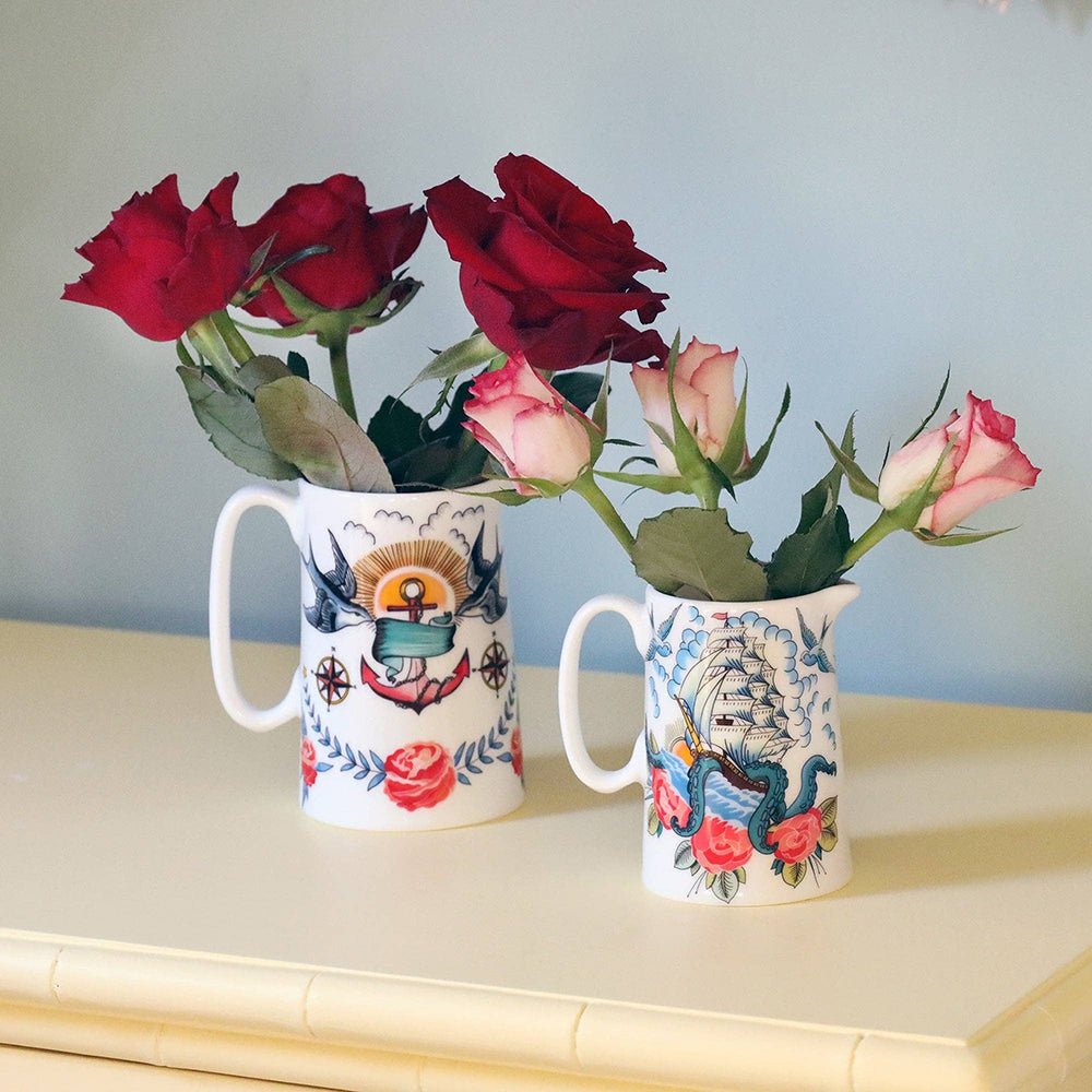 Tattoo Krug Schwalben und Haie 500 ml - Ankerherz Verlag